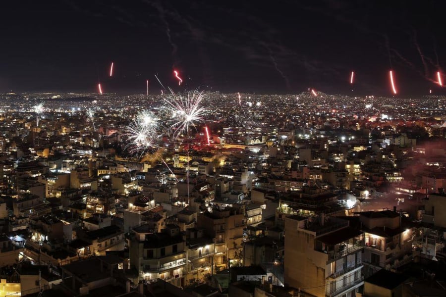 Προστασία των Ζώων Συντροφιάς: Στις εορταστικές εκδηλώσεις υιοθετήστε τα αθόρυβα πυροτεχνήματα