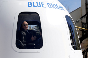 Blue Origin: Ο Τζεφ Μπέζος στο διάστημα - Δείτε Live την εκτόξευση (vid)