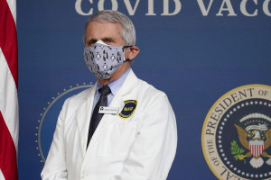 ΗΠΑ: Στη δημοσιότητα χιλιάδες e-mail του Φάουτσι για την πανδημία