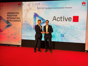 Από αριστερά: William Lee - Deputy GM of Huawei South East Europe Enterprise Business, Ανδρέας Στασινόπουλος - Head of Technology Operations &amp; Strategy της Active
