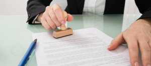 Παρατείνονται μέχρι 30/6 οι άδειες παραμονής που έληγαν στις 31 Μαρτίου