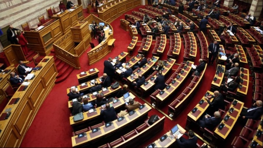 Βουλή - Πρόταση Δυσπιστίας: Σε υψηλούς τόνους η συζήτηση στην Ολομέλεια