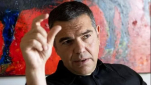 Τσίπρας σε Monde: Τι λέει για μνημόνια, Δημοψήφισμα και το ενδεχόμενο νέου κόμματος