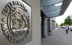 Το ΔΝΤ βλέπει επιστροφή επιτοκίων της Fed σε μηδενικά επίπεδα