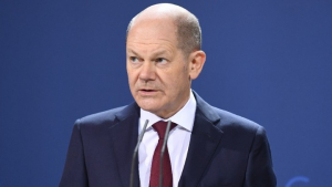 Σολτς: Είναι υποχρέωσή μας να αποτρέψουμε στρατιωτική κλιμάκωση