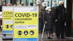 Το εμβόλιο κατά του κορονοϊού απέτρεψε χιλιάδες θανάτους στη Μ. Βρετανία μέχρι τέλος Μαρτίου