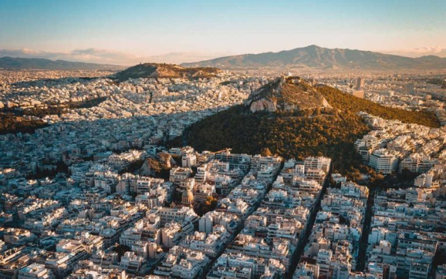 Σε πλήρη αναδιαμόρφωση και επαναλειτουργία ως το τέλος καλοκαιριού το θέατρο και ο λόφος του Λυκαβηττού