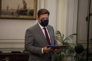 Ο Μ. Βαρβιτσιώτης θα ενημερώσει αύριο τον αρχιεπίσκοπο για την ελληνική πρόταση σχετικά με τη Διάσκεψη για το Μέλλον της Ευρώπης