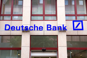 Deutsche Bank: Όγδοο συνεχόμενο τρίμηνο κερδών, ξεπέρασε τις προσδοκίες