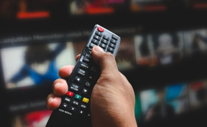 «Καμπάνα» για παράνομη θέαση πειρατικού περιεχομένου στη Θεσσαλονίκη