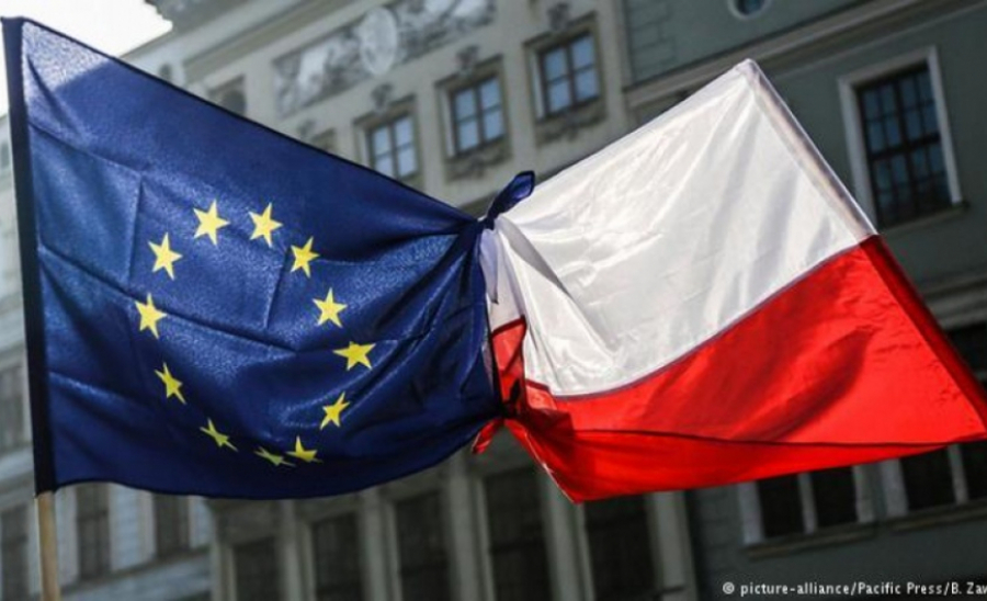 Η Πολωνία αμφισβητεί την υπεροχή του ευρωπαϊκού έναντι των εθνικών δικαίων - Στα άκρα η κόντρα με την ΕΕ