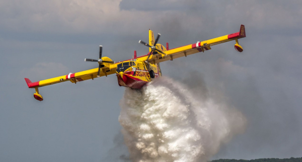 Τουρκία: Στέλνει δύο Canadair για να συνδράμουν στην αντιμετώπιση της φωτιάς