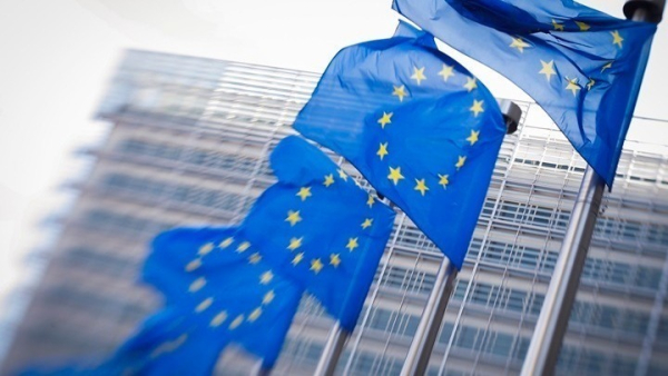 ΕΕ για Ουκρανία: Υπόσχεται στήριξη αλλά όχι ταχεία ένταξη