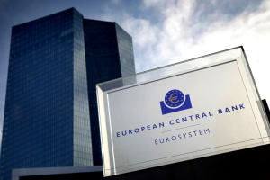 ΕΚΤ: Διατήρησε αμετάβλητα τα επιτόκια – Σταθερός ο πληθωρισμός παρά την ενεργειακή διαταραχή