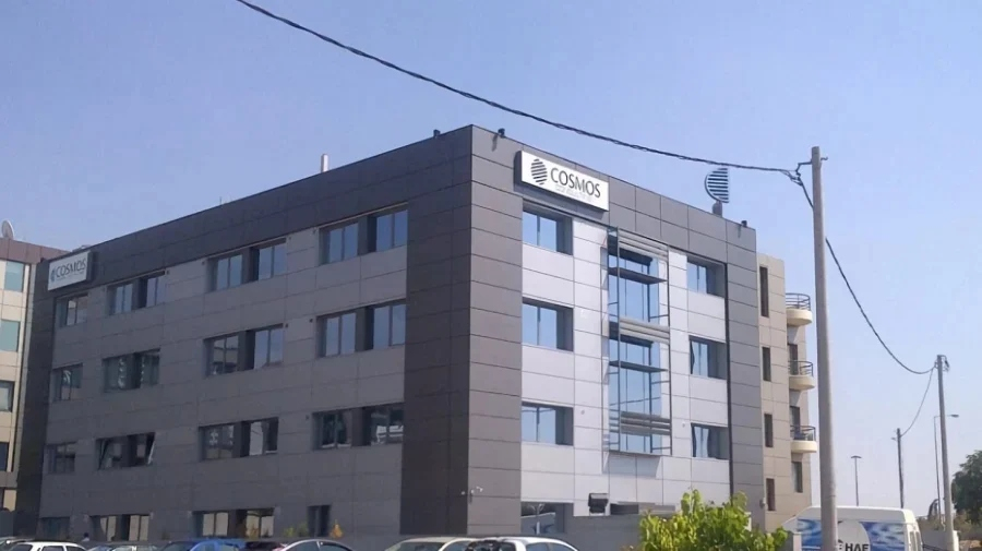 Cosmos Business Systems: Συνεργασία με το Κολλέγιο Αθηνών για την αναβάθμιση των εκπαιδευτικών του υποδομών