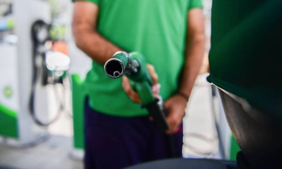 Yπ. Ανάπτυξης: Πρόστιμα σε βενζινάδικα και καταστήματα λιανικής