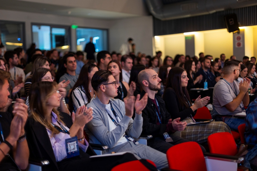 The Hellenic Initiative (THI): Επεκτείνει την επένδυσή του στο ReGeneration - Ξεπερνά τα 2 εκατ. ευρώ