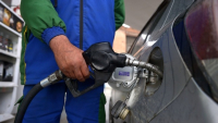 Καύσιμα: Αποκλιμάκωση με το… σταγονόμετρο - «Τα 2 ευρώ ήρθαν για να μείνουν»