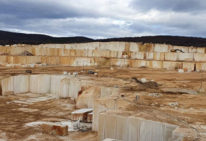 ΣΜΕ: "Καμπανάκι" ενδεχόμενων συγκρούσεων εξόρυξης και ΑΠΕ για χρήσεις γης