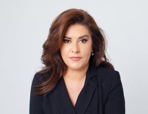 Luela Hajdaraga, πρέσβειρα της Αλβανίας στην Ελλάδα: Η Αλβανία αποτελεί στρατηγικό προορισμό για την επέκταση των ελληνικών επιχειρήσεων