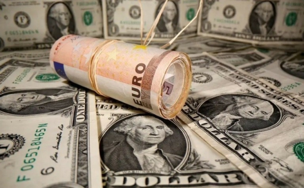 Το ευρώ ενισχύεται 0,26%, στα 1,1655 δολάρια