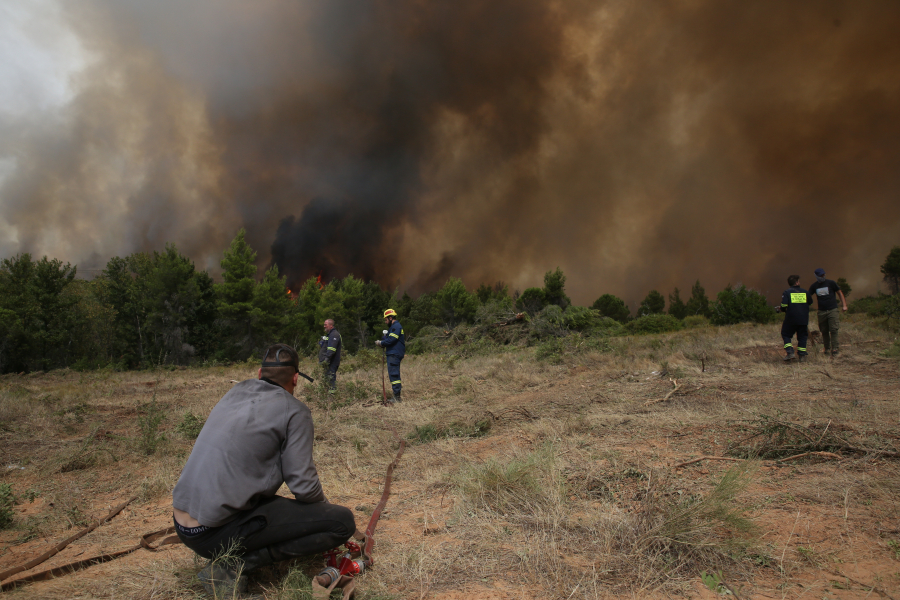 Ιερώνυμος: Στη διάθεση των πυροπλήκτων οι δομές της Εκκλησίας