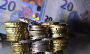 Προς νέο πακέτο στήριξης για 1,7 εκ. νοικοκυριά