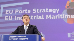 H Κομισιόν παρουσίασε τις νέες στρατηγικές για τη Ναυτιλία και τα Λιμάνια - Τζιτζικώστας: Προστατεύουμε τις πύλες της Ευρώπης