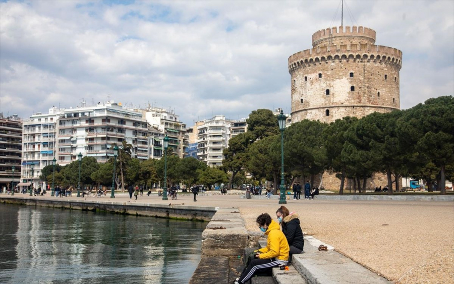Θεσσαλονίκη: Παραμένει στο ίδιο επίπεδο το ιικό φορτίο