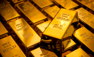 Στροφή σε επενδυτικά καταφύγια, όπως χρυσός και δολάριο, μετά την έκρηξη βίας στη Μέση Ανατολή