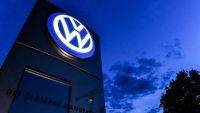 Volkswagen: Η διοίκηση προτείνει κλείσιμο τεσσάρων γερμανικών εργοστασίων έως το 2034