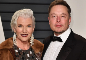 Γιατί η μητέρα του Έλον Μασκ έρχεται στην Ελλάδα