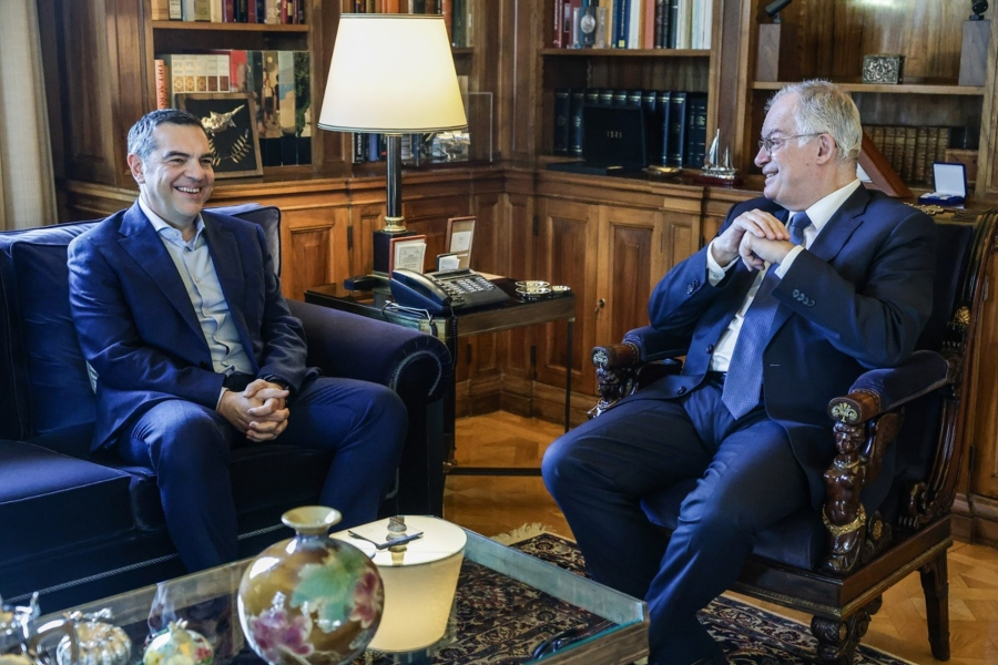 Συνάντηση Τασούλα και Τσίπρα στο Προεδρικό Μέγαρο