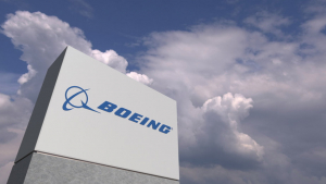 Ιαπωνία: Η Boeing Co παρέδωσε το πρώτο αεροσκάφος εναέριου ανεφοδιασμού KC-46A