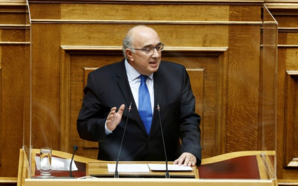 Παραίτηση του υφ. Μεταφορών Μ. Παπαδόπουλου ζητά η Ολγα Γεροβασίλη