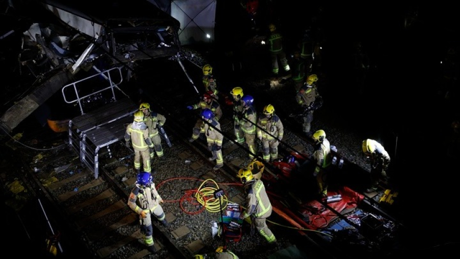 Ισπανία: Νέα σιδηροδρομική καταστροφή - Νεκρός ο μηχανοδηγός, πέντε σοβαρά τραυματίες