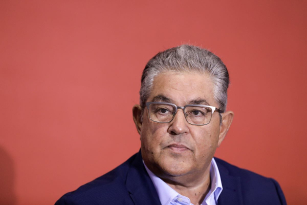 Βουλή: «Όχι» στην άρση ασυλίας για Δ. Κουτσούμπα, «ναι» για Δ. Μάντζο
