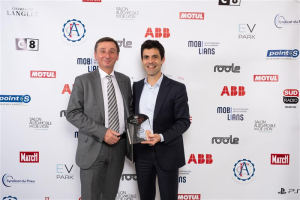 Pirelli: Το P Zero αναδείχτηκε "Ελαστικό της Χρονιάς" στα Βραβεία Αυτοκινήτου 2023 στο Παρίσι