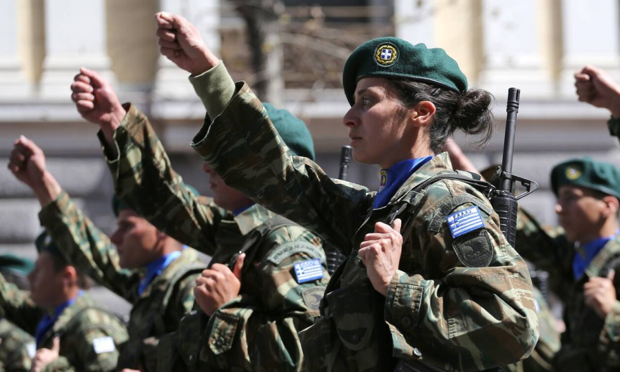 Ν. Δένδιας: Την εθελοντική στράτευση των γυναικών εξετάζει το υπουργείο Εθνικής Άμυνας
