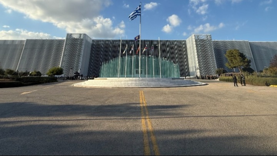 Εγκαίνια βιοκλιματικής όψης του υπ. Εθνικής Αμυνας - Εργο του Κ. Βαρώτσου που χρημαδότησε η Metlen