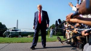 Ο Τραμπ παρατείνει τη διάρκεια του τελεσιγράφου του στο Ιράν, έως τις 6 Απριλίου