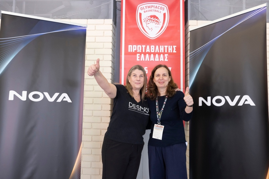 Από αριστερά προς τα δεξιά: Έμιλυ Κέρν, Γενική Διευθύντρια του Δεσμού, Μάρθα Κεσίσογλου, Corporate Affairs Executive Director της Nova