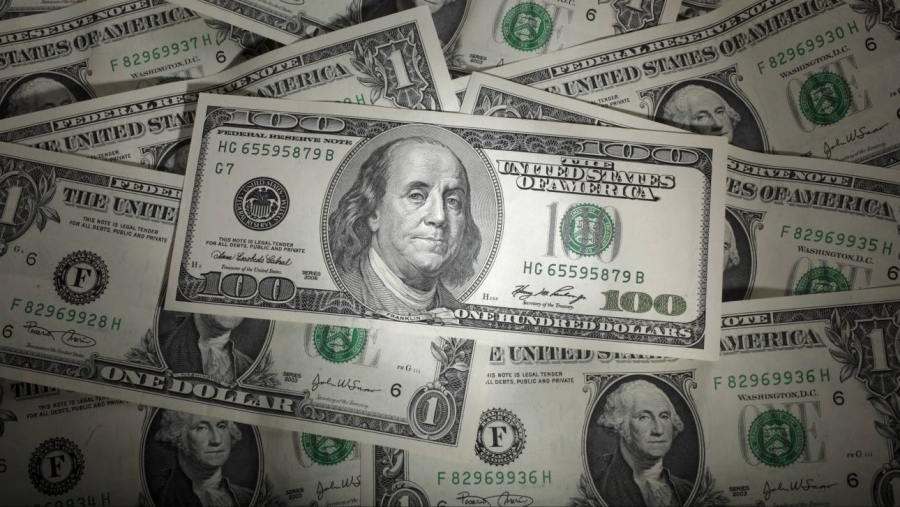 Υποχώρησε κάτω από τα 300 τρισ. δολάρια το παγκόσμιο χρέος το 2022