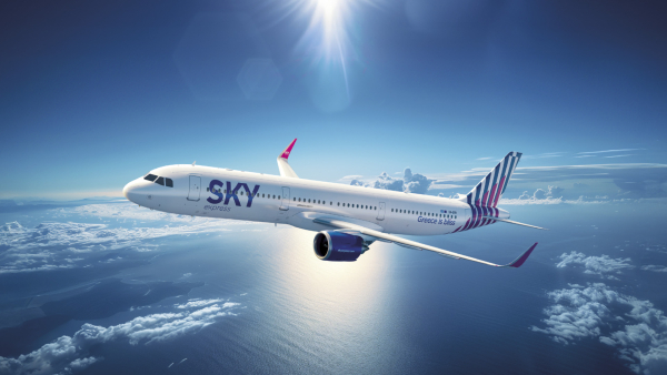 H SKY express μεταφέρει και φέτος το Άγιο Φως σε επτά προορισμούς της Ελλάδας
