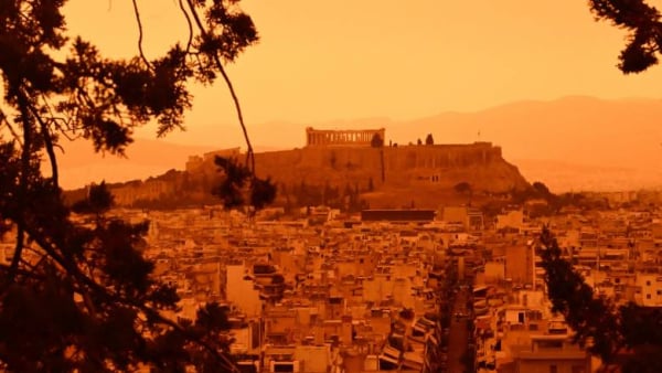 «Πνιγμένη» στην αφρικανική σκόνη η χώρα