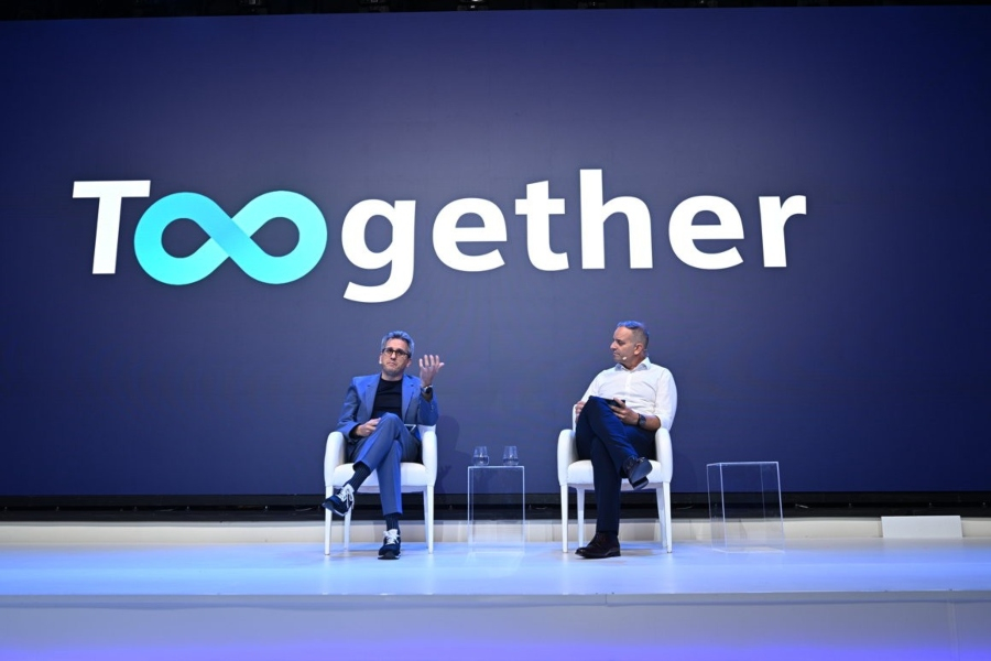 Από αριστερά προς τα δεξιά: Floriano Masoero, CEO Siemens Ιταλίας και Βασίλειος Χατζίκος, CEO Siemens Ελλάδος.