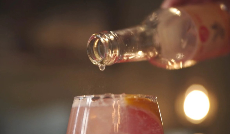 Πως τα deals και οι επενδύσεις στα «νέου τύπου» αναψυκτικά ανακατεύουν εκ νέου την τράπουλα σε μια αναπτυσσόμενη αγορά