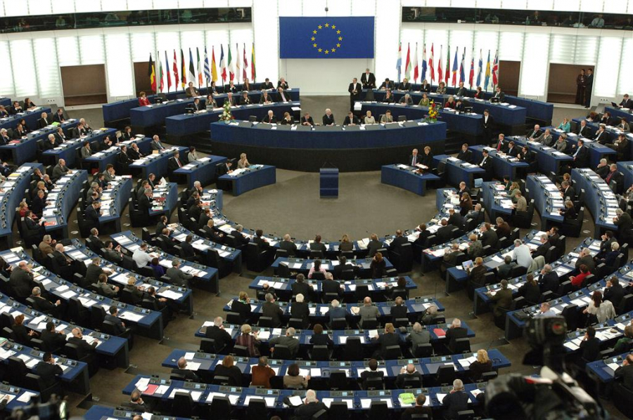 Ευρωπαϊκό Κοινοβούλιο: Προτάσεις για τη μεταρρύθμιση ευρωπαϊκών συνθηκών - Εισηγείται κατάργηση του &quot;βέτο&quot;