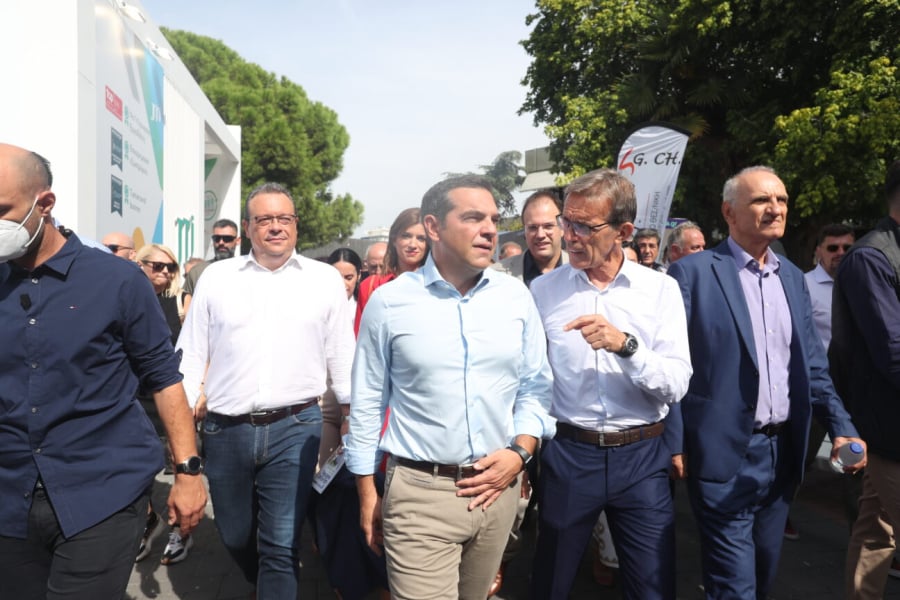 Περιοδεία Αλ. Τσίπρα σε περίπτερα της 86ης ΔΕΘ