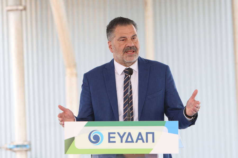 Στεργίου (ΕΥΔΑΠ): Σε επιφυλακή για τη λειψυδρία - Εξετάζεται εκτροπή νερού ακόμη κι από ποτάμια της λίμνης Κρεμαστών